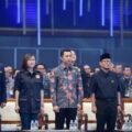 Wakil Menteri Pemuda dan Olahraga Republik Indonesia (Wamenpora RI) Taufik Hidayat, hari Sabtu (22/11) pagi, menghadiri Pengukuhan dan Rapat Kerja Nasional (Rakernas) Pengurus Nasional Karang Taruna (PNKT) Masa Bakti 2025-2030 di Sutera Hall Mall of Alam Sutera, Tangerang, Banten.(foto:bagus/kemenpora.go.id)