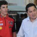 Juara dunia MotoGP 2025, Marc Marquez baru saja bertemu Presiden Prabowo Subianto di Istana Kepresidenan, Jakarta, Selasa (30/9). Pembalap Ducati itu merasa senang bisa kembali ke Indonesia dan tampil di GP Mandalika pada Oktober nanti.(foto:bagus/kemenpora.go.id)