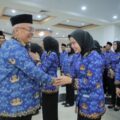 Sesmenpora Gunawan Suswantoro melantik 138 Pegawai Pemerintah dengan Perjanjian Kerja (PPPK) di lingkungan Kemenpora 2025. Sesmenpora menekankan para pegawai untuk menjaga integritas. (foto:Ryan/kemenpora.go.id)