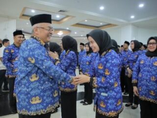 Sesmenpora Gunawan Suswantoro melantik 138 Pegawai Pemerintah dengan Perjanjian Kerja (PPPK) di lingkungan Kemenpora 2025. Sesmenpora menekankan para pegawai untuk menjaga integritas. (foto:Ryan/kemenpora.go.id)