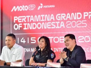 Penyelenggaraan event balap motor MotoGP seri ke-18 Pertamina Grand Prix of Indonesia 2025 tinggal sehari lagi. Persiapan event yang akan digelar pada 3-5 Oktober mendatang ini telah mencapai 100%, termasuk persiapan petugas yang bekerja sebagai marshal di Mandalika adalah seluruhnya asli anak bangsa, Nusa Tenggara Barat (NTB).(foto:Andre/kemenpora.go.id)