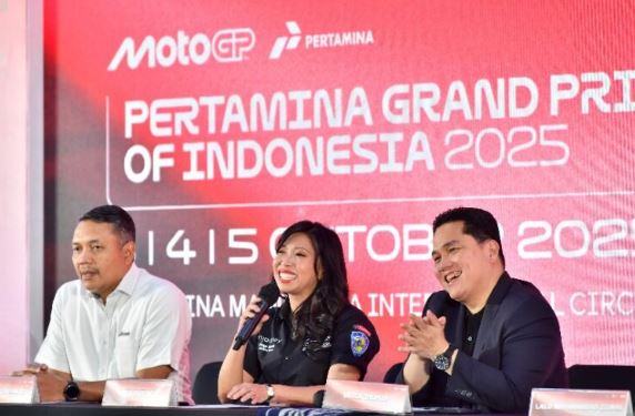 Penyelenggaraan event balap motor MotoGP seri ke-18 Pertamina Grand Prix of Indonesia 2025 tinggal sehari lagi. Persiapan event yang akan digelar pada 3-5 Oktober mendatang ini telah mencapai 100%, termasuk persiapan petugas yang bekerja sebagai marshal di Mandalika adalah seluruhnya asli anak bangsa, Nusa Tenggara Barat (NTB).(foto:Andre/kemenpora.go.id)