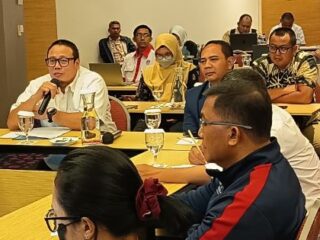 Kemenpora menggelar Rapat Penyusunan Standar Kelayakan Sarana dan Prasarana Olahraga Prestasi di The 101 Hotel Jakarta Sedayu Darmawangsa, Jakarta Selatan, Kamis. (06/11).(foto:Bambang/kemenpora.go.id)