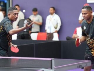 Tim tenis meja Kementerian Pemuda dan Olahraga (Kemenpora) kembali menunjukkan semangat juang yang tinggi dalam ajang Pekan Olahraga Nasional (Pornas) Korps Pegawai Republik Indonesia (Korpri) XVII Tahun 2025 di Palembang, Sumatera Selatan.(foto:Herry/kemenpora.go.id)