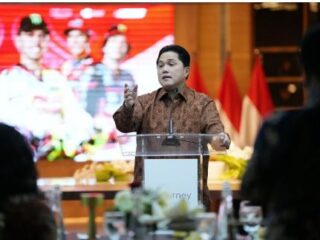 Menteri Pemuda dan Olahraga Republik Indonesia (Menpora RI), Erick Thohir, memberikan apresiasi atas kolaborasi lintas sektor yang telah menyukseskan MotoGP Mandalika 2025. Sinergi ini diharap bisa terus terjalin guna mendukung pengembangan sport tourism. (foto:Herry/kemenpora.go.id)