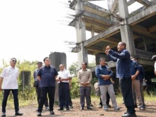 Menteri Pemuda dan Olahraga Republik Indonesia (Menpora RI) Erick Thohir terus melakukan evaluasi terhadap aset-aset yang dimiliki Kemenpora. Setelah sebelumnya meninjau Pusat Pelatihan Nasional di Cibubur, kali ini Menpora Erick meninjau P3SON (Pusat Pendidikan, Pelatihan dan Sekolah Olahraga Nasional) Hambalang, di Hambalang, Kabupaten Bogor, Jawa Barat, Rabu (15/10) pagi. (foto:Gilang/kemenpora.go.id)