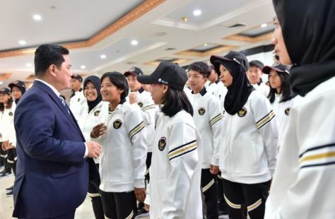 Menteri Pemuda dan Olahraga Republik Indonesia (Menpora RI) Erick Thohir, secara resmi melepas Tim Nasional Indonesia ke 3rd Asian Youth Games (AYG) Bahrain 2025 dan 6th Islamic Solidarity Games (ISG) Riyadh 2025. Menpora menyampaikan salam Presiden agar para atlet menampilkan yang terbaik untuk bangsa dan negara dimata dunia.(foto:Andre/kemenpora.go.id)