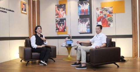 Wamenpora Taufik Hidayat menjadi bintang tamu dalam acara podcast Djoernal ID yang digelar Kemenpora, Jakarta, Jumat (24/8). Pertemuan ini membicarakan perjalanan karier Wamenpora Taufik dan menyampaikan pesan menjelang peringatan Hari Sumpah Pemuda (HSP) 2025. (foto:putra/kemenpora.go.id)