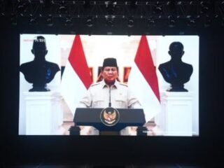 Kementerian Pemuda dan Olahraga (Kemenpora) RI menggelar Puncak Peringatan Hari Sumpah Pemuda (HSP) Ke-97 Tahun 2025 di Hall Basket, Gelora Bung Karno (GBK), Senayan, Jakarta Pusat, Selasa (28/10) malam. Puncak HSP ini mengangkat tema “Pemuda Pemudi Bergerak, Indonesia Bersatu” dengan tagline “Patriotik, Gigih, dan Empati.”(foto:Herry/kemenpora.go.id)