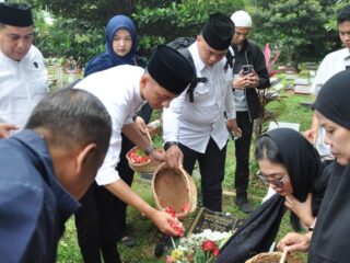 Jelang Ramadhan, Kader Demokrat Dapil 6 Jaktim Lakukan Ziarah dan Refleksi Perjuangan