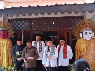 Andilan Kebo Kembali Digelar, Fauzi Bowo Ajak Warga Jaga Tradisi Betawi