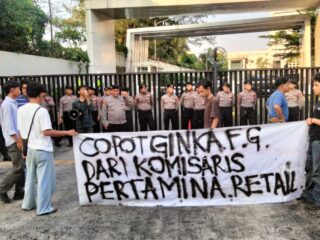 Massa Gerakan Mahasiswa Se-Nusantara Desak Evaluasi Komisaris PT Pertamina Retail, Isu Meritokrasi BUMN Jadi Sorotan