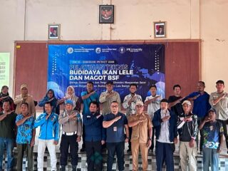 TEP 15 IPB University Dorong Warga Salor Kembangkan Budidaya Lele dengan Pakan Maggot